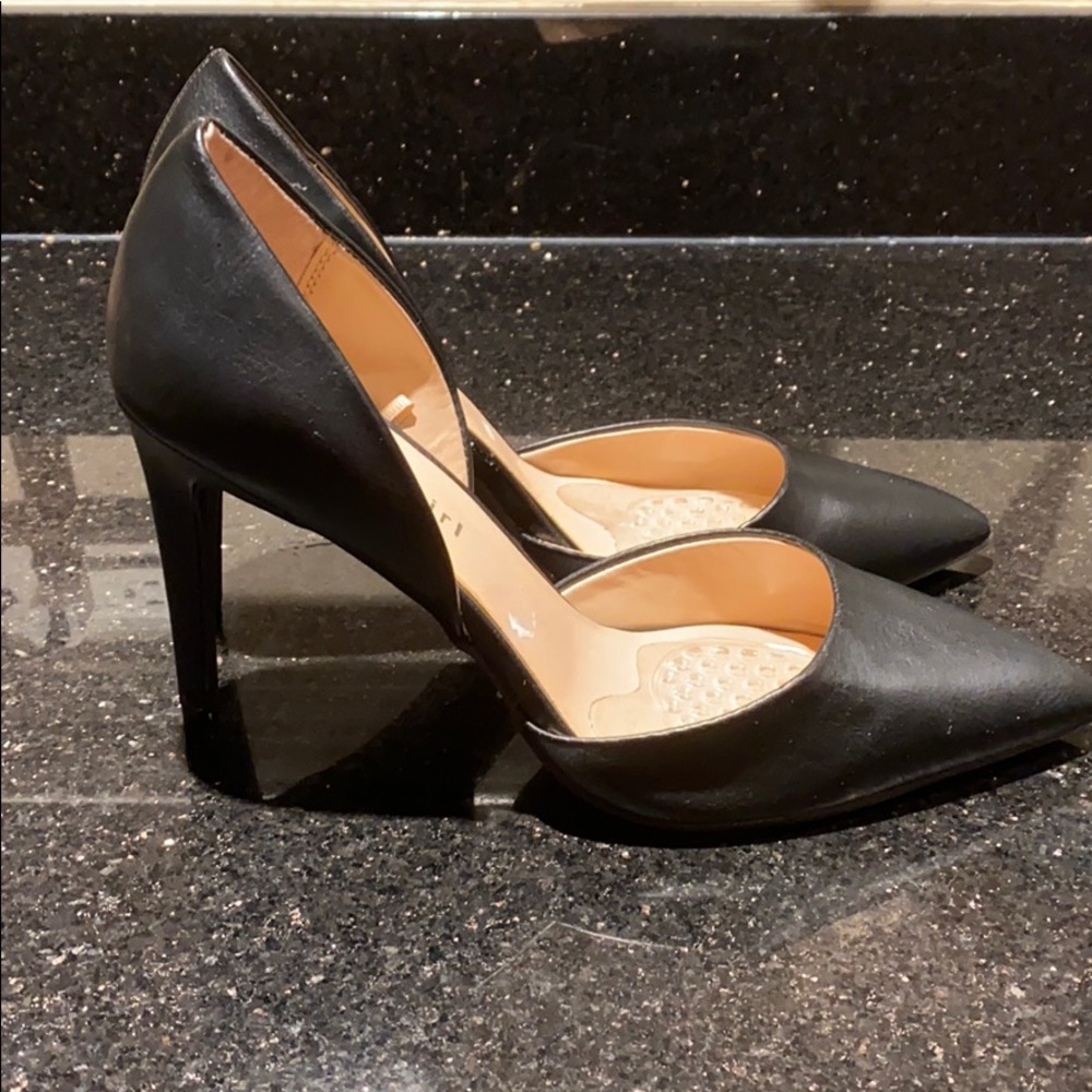 Madden Girl Black Pump